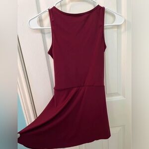 Burgandy dance costume
Size medium girls